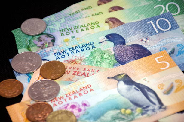 Kiwi Falls After RBNZ’s 50bps Rate Cut, Risk-Off Sentiment Weighs on AUD