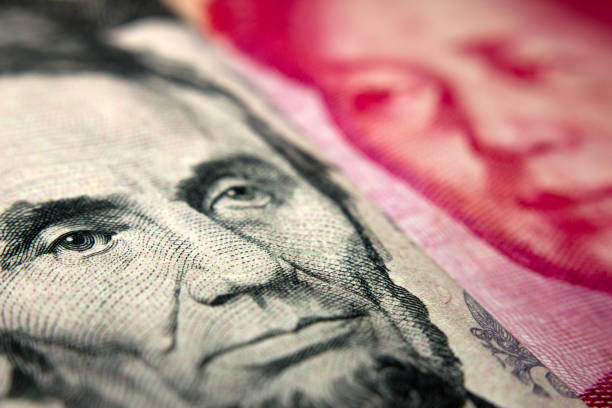 Dollar Strengthens Amid Trump’s Currency Warning and Biden’s Last Semiconductor Crackdown on China